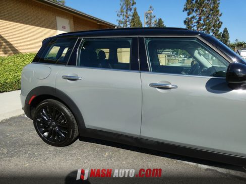 Used 2017 MINI Cooper Clubman FWD image 7