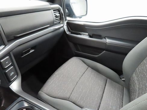 Used 2024 Ford F150 XLT w/ FX4 Off-Road Package image 29