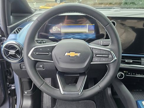 New 2026 Chevrolet Equinox EV LT image 26