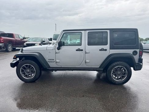 Used 2017 Jeep Wrangler Unlimited Sport w/ Quick Order Package 24S AWD/4WD image 9