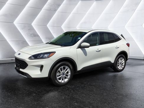 Used 2020 Ford Escape SE AWD/4WD image 3