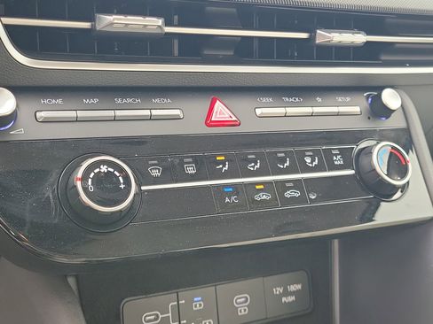 Used 2025 Hyundai Sonata SE image 22