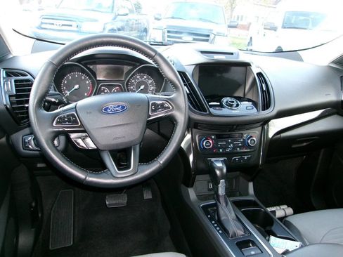 Used 2017 Ford Escape Titanium image 6