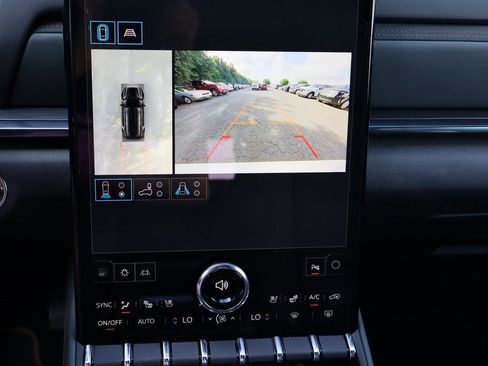 New 2026 GMC Terrain AT4 w/ Convenience Package III image 17