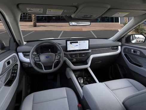 New 2026 Ford Explorer Platinum AWD/4WD image 9
