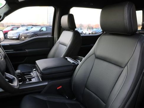 New 2025 Ford F150 Lariat w/ Equipment Group 502A High image 21