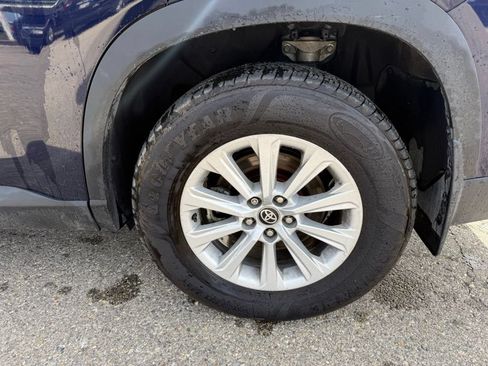 Used 2024 Toyota Grand Highlander AWD image 24