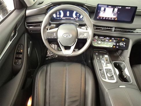 Certified 2025 INFINITI QX60 Luxe image 17