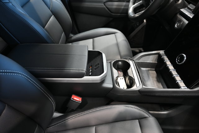 New 2027 GMC Terrain Elevation w/ Elevation Premium Package FWD image 19