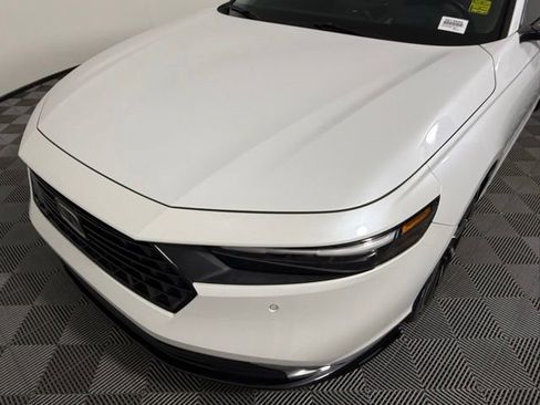 Used 2023 Honda Accord Touring image 10