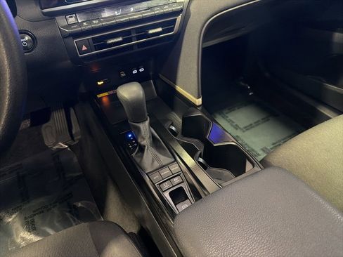 Used 2025 Toyota Camry LE image 15