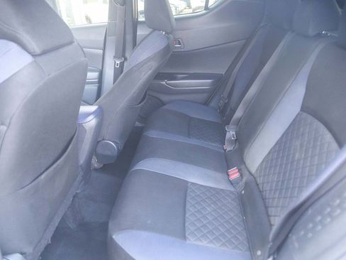 Used 2021 Toyota C-HR XLE FWD image 17
