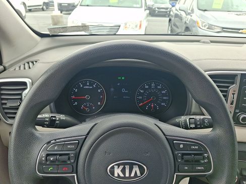 Used 2017 Kia Sportage LX AWD/4WD image 18