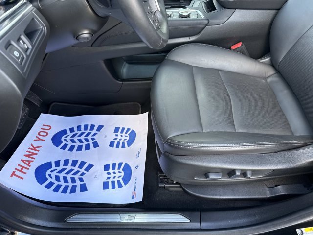 Certified 2024 Cadillac XT5 Premium Luxury w/ LPO, Floor Liner Package AWD/4WD image 18