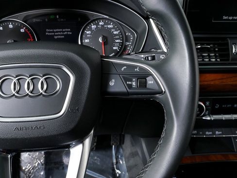 Used 2023 Audi Q5 2.0T Premium w/ Convenience Package image 10