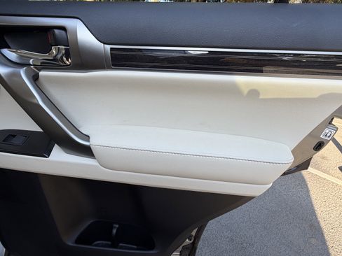Used 2022 Lexus GX 460 Premium w/ Premium Plus Package AWD/4WD image 38