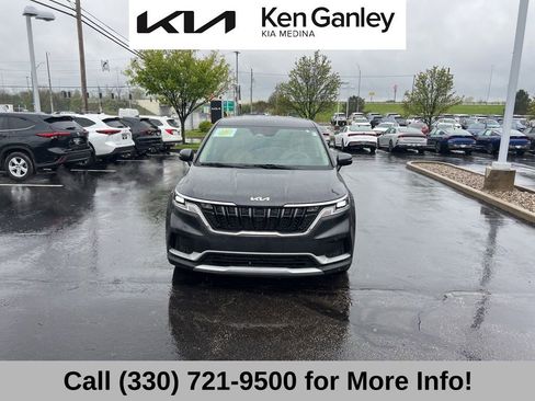 Used 2024 Kia Carnival LX FWD image 5