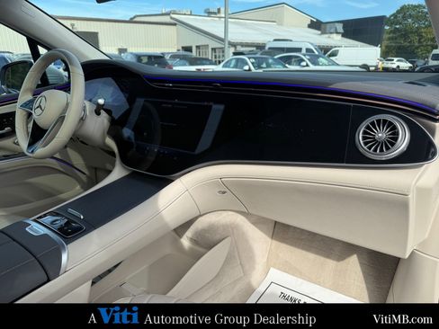 Certified 2023 Mercedes-Benz EQS 580 4MATIC SUV image 30