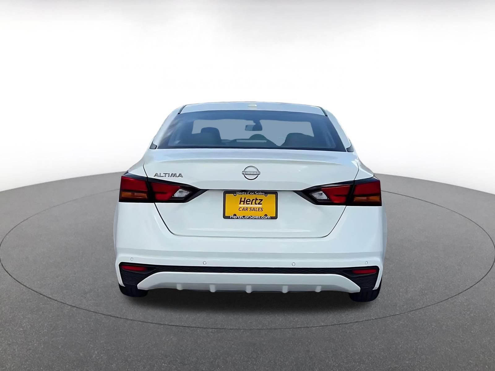 Used 2025 Nissan Altima 2.5 SV FWD image 12