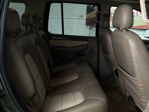 Used 2004 Ford Explorer Eddie Bauer image 17