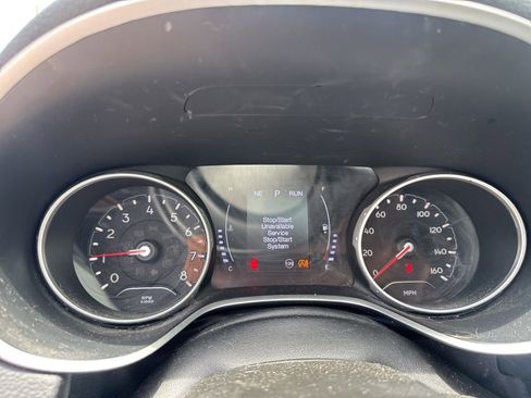 Used 2019 Jeep Compass Latitude FWD image 7
