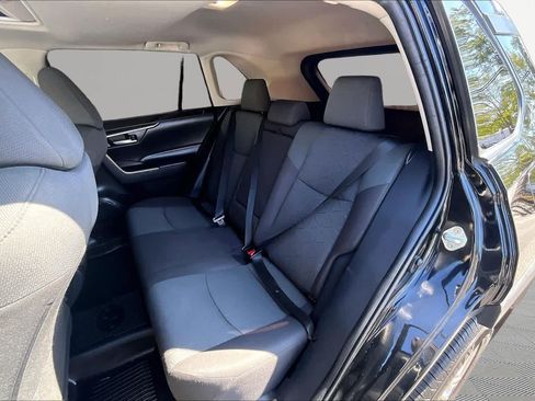 Used 2023 Toyota RAV4 XLE w/ Convenience Package FWD image 21