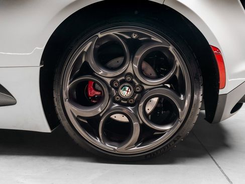 Used 2015 Alfa Romeo 4C Coupe w/ Leather Interior Group image 35