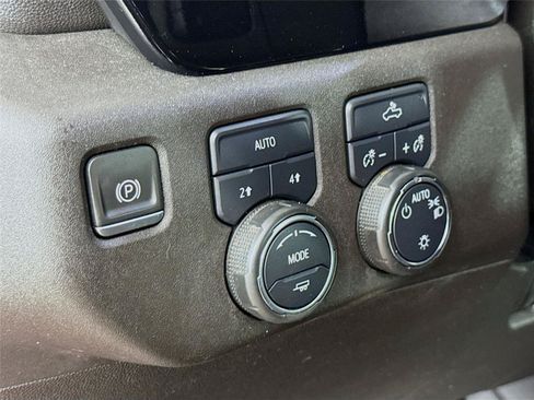 Used 2023 Chevrolet Silverado 1500 LT AWD/4WD image 12