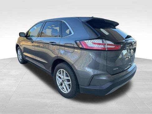 Used 2024 Ford Edge SEL image 7