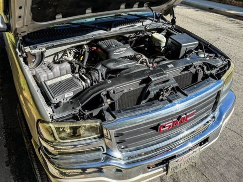 Used 2004 GMC Sierra 1500 SLE w/ Light Duty Power Package RWD image 11