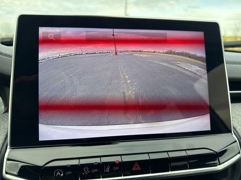 Used 2024 Jeep Compass Sport image 12