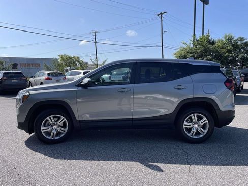 Used 2024 GMC Terrain SLE AWD/4WD image 6