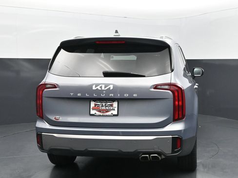 Used 2025 Kia Telluride S FWD image 5