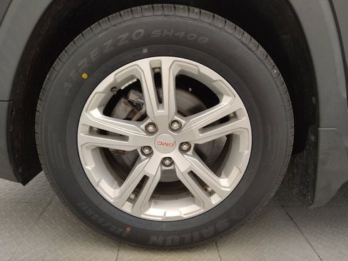 Used 2018 GMC Terrain SLE w/ Driver Convenience Package FWD image 31
