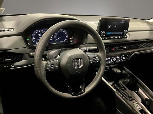 Used 2023 Honda Accord EX image 17