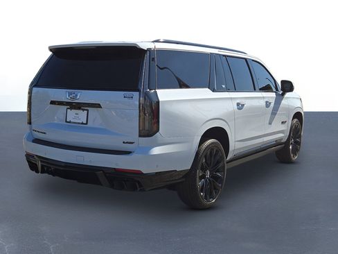 New 2026 Cadillac Escalade ESV V image 5