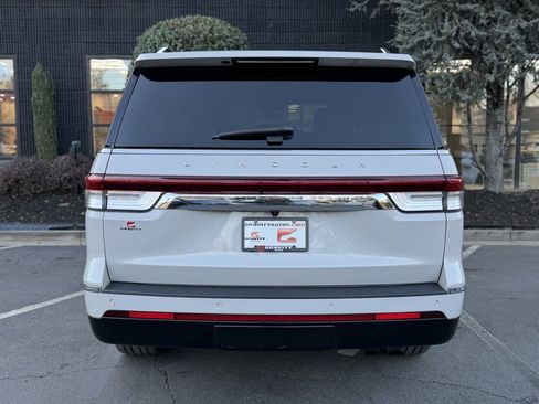Used 2022 Lincoln Navigator Reserve image 14