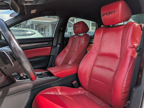 Used 2018 Honda Accord Sport image 18