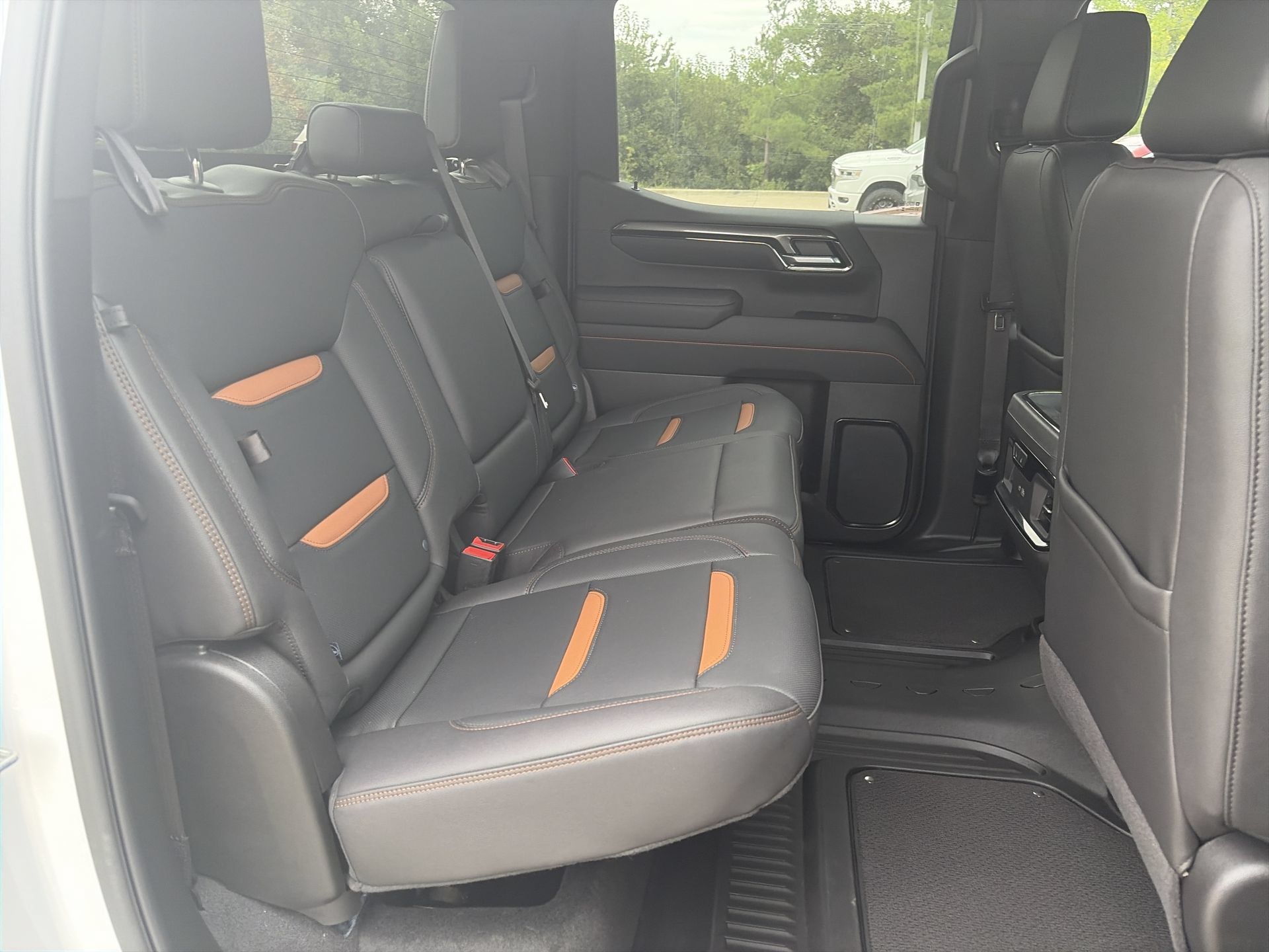 Used 2025 GMC Sierra 1500 AT4 AWD/4WD image 29