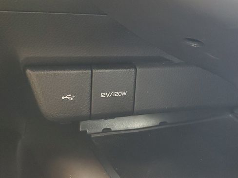 Used 2022 Toyota Camry SE FWD image 27