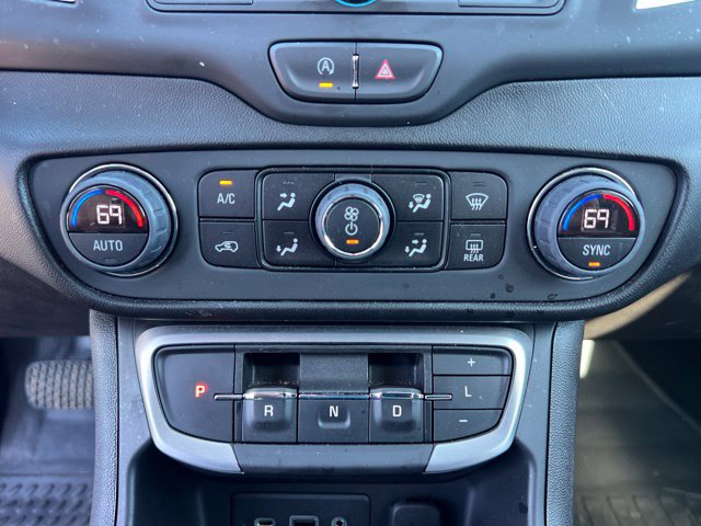 Used 2023 GMC Terrain SLE w/ Driver Convenience Package FWD image 28