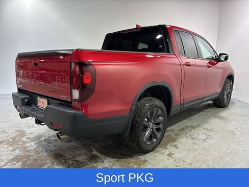 Used 2024 Honda Ridgeline Sport image 12