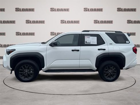 Used 2025 Toyota 4Runner SR5 image 2
