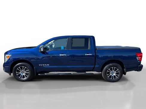 Used 2021 Nissan Titan SV w/ SV Convenience Package RWD image 2