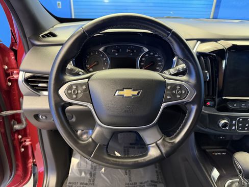 Used 2023 Chevrolet Traverse LT FWD image 15