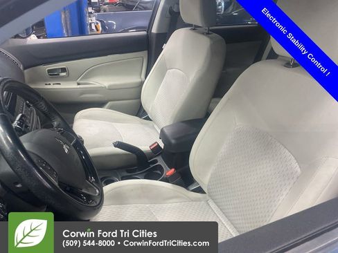 Used 2017 Mitsubishi Outlander Sport ES FWD image 5