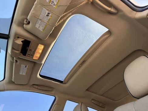 Used 2010 Toyota Venza AWD image 16