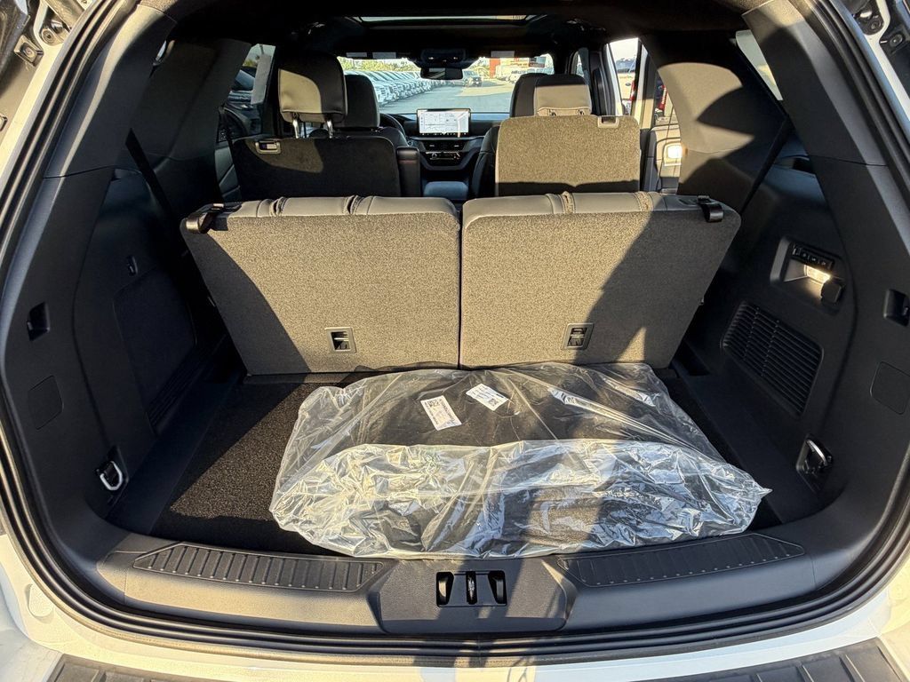 Used 2026 Ford Explorer ST w/ Sun And Sound Package AWD/4WD image 17