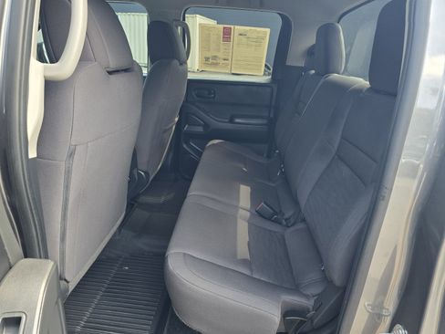 Used 2025 Nissan Frontier S AWD/4WD image 14