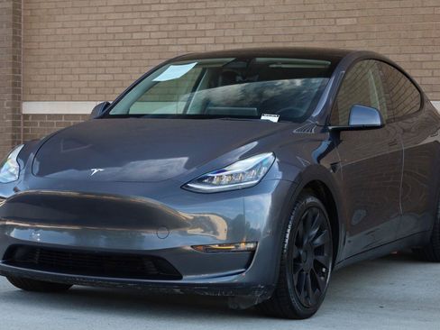 Used 2022 Tesla Model Y Long Range AWD/4WD image 4